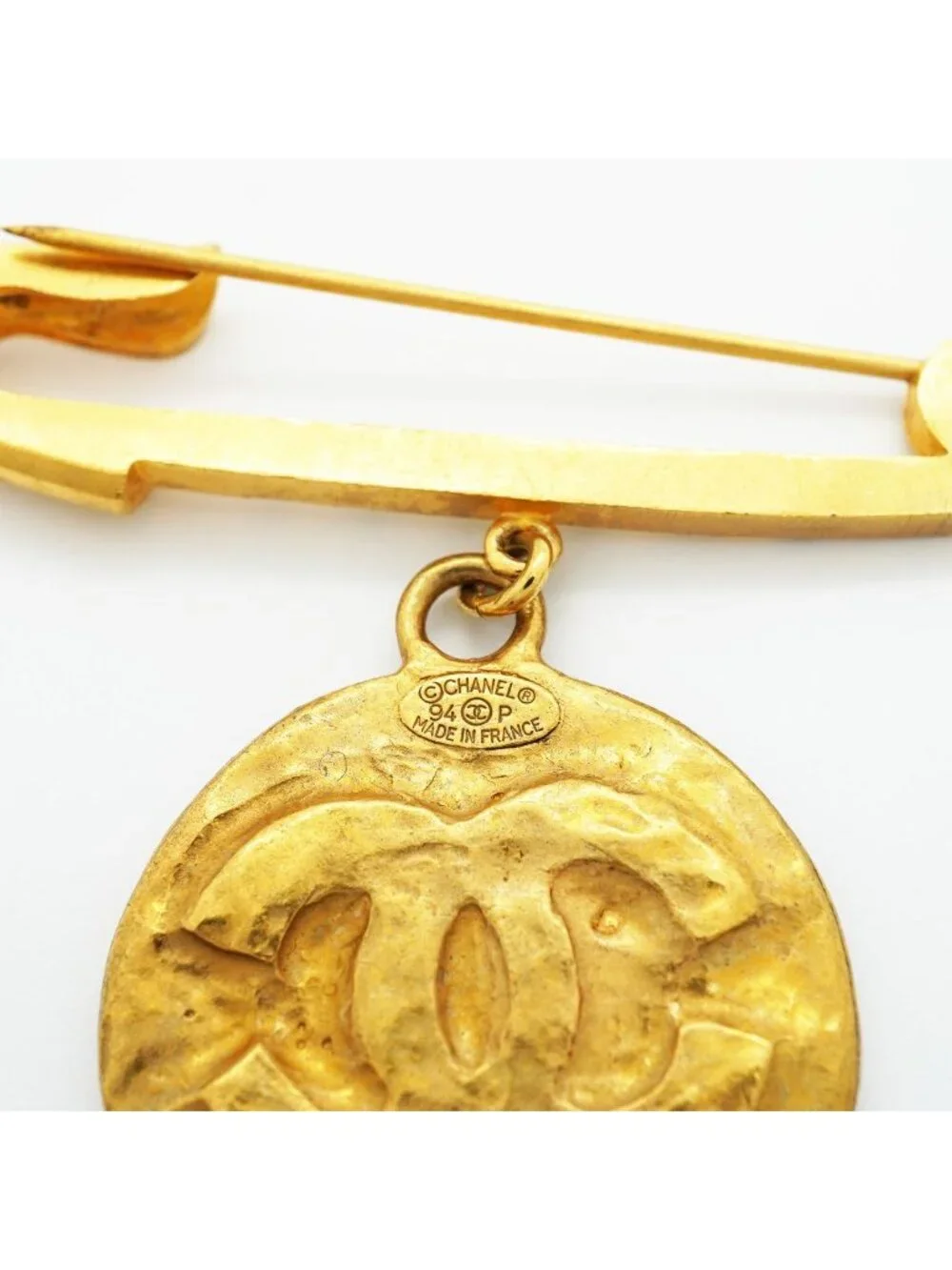 Chanel Brooch Vintage CC Logo Round Circle Gold Plated